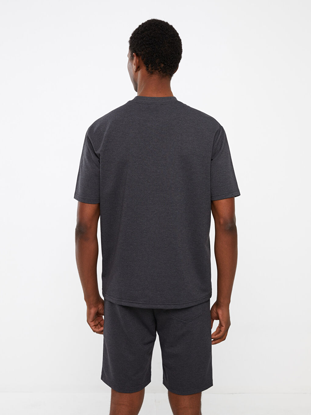 Antrasit Standart Kalıp Erkek Şortlu Takım-3