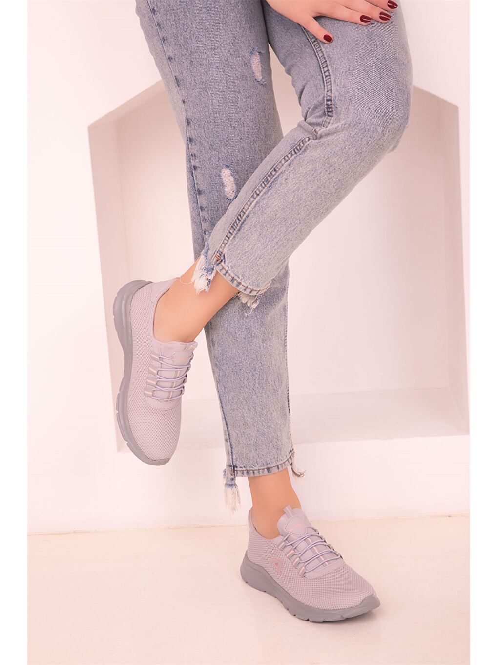 Gri File Detaylı Kadın Spor Ayakkabı-2