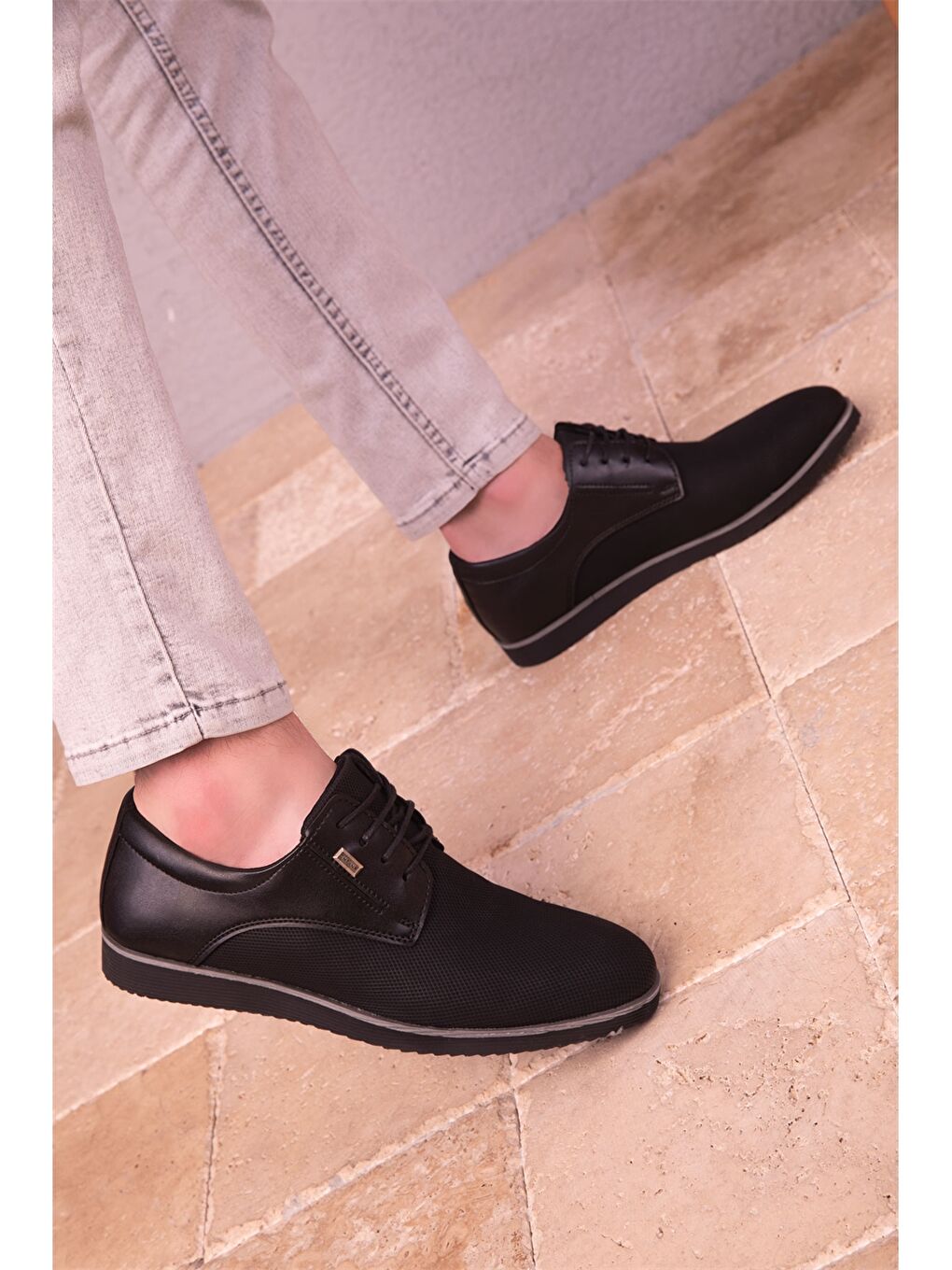 Siyah Deri Görünümlü Erkek Klasik Ayakkabı