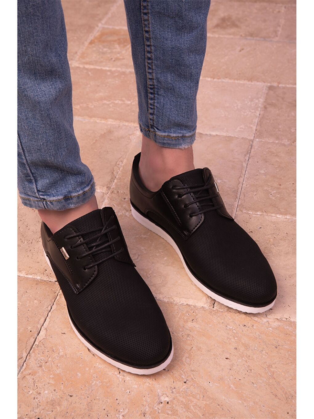 Siyah Deri Görünümlü Erkek Klasik Ayakkabı-3