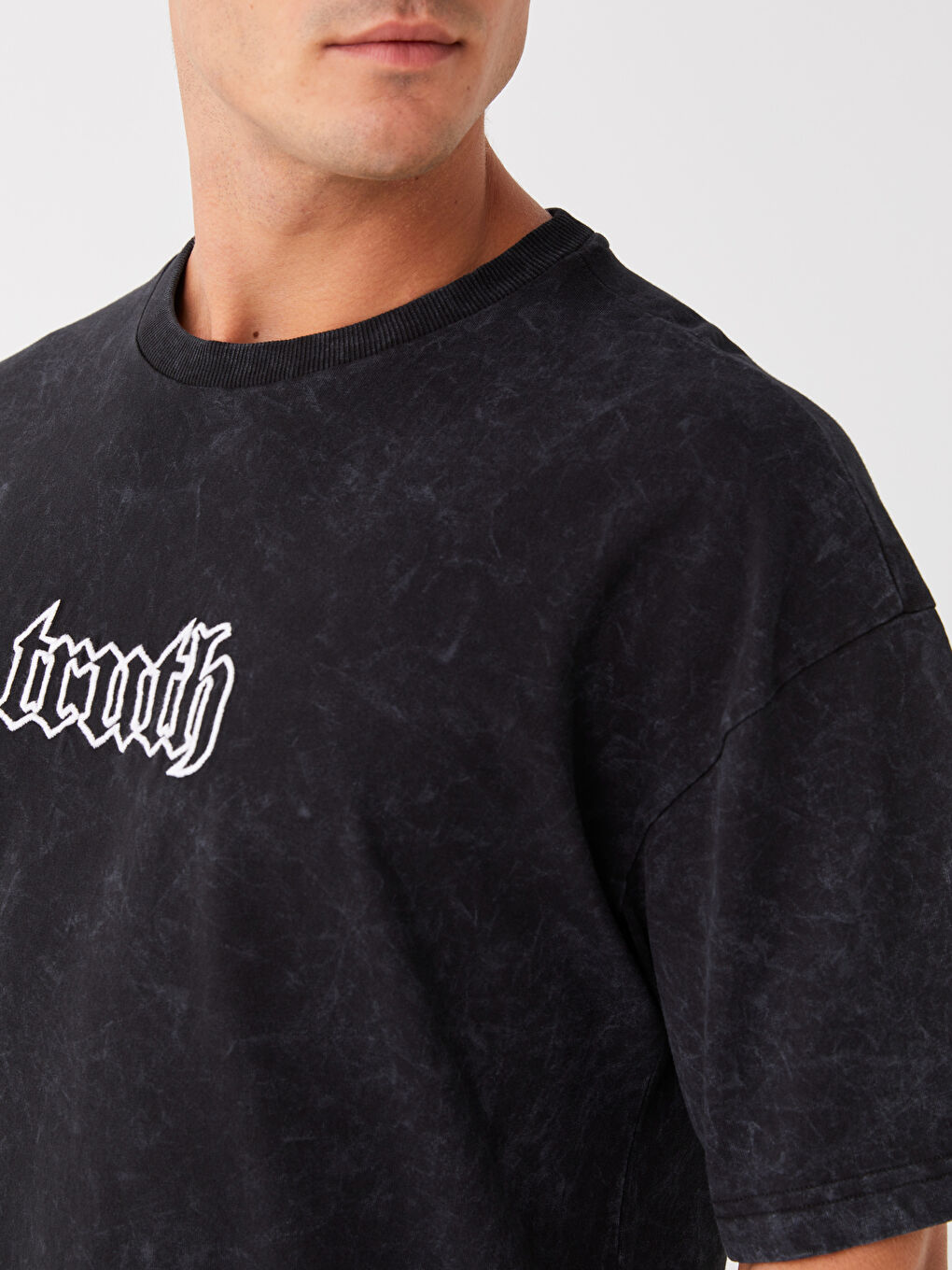 Antrasit Oversize Bisiklet Yaka Kısa Kollu Baskılı Penye Erkek Tişört-3