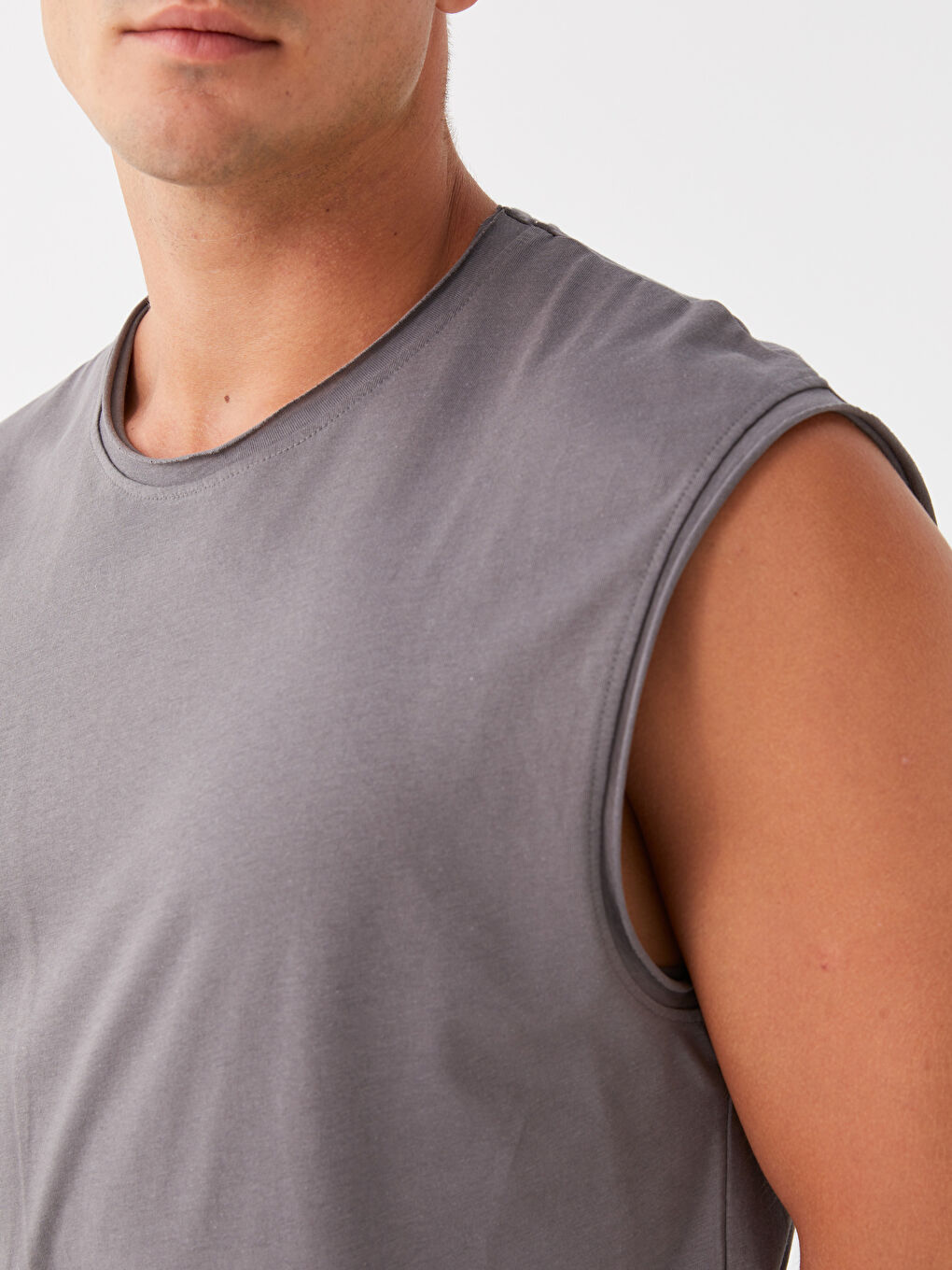 تيشيرت بدون أكمام ياقة دائرية جيرسي للرجال-3