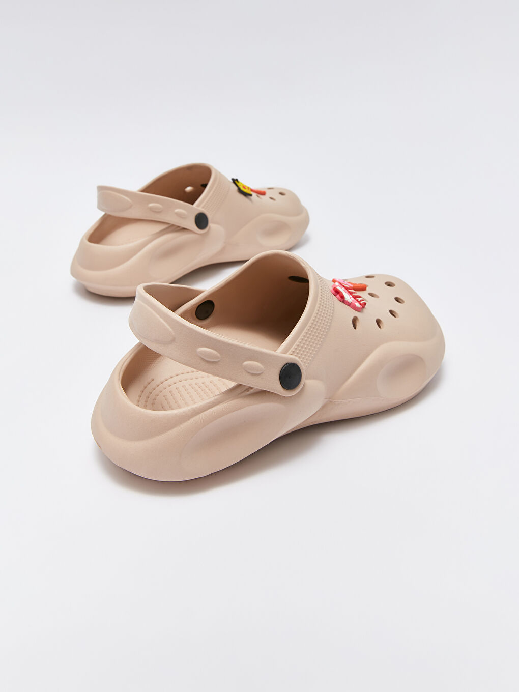 Bej Patch Detaylı Kadın Plaj Sandaleti-3