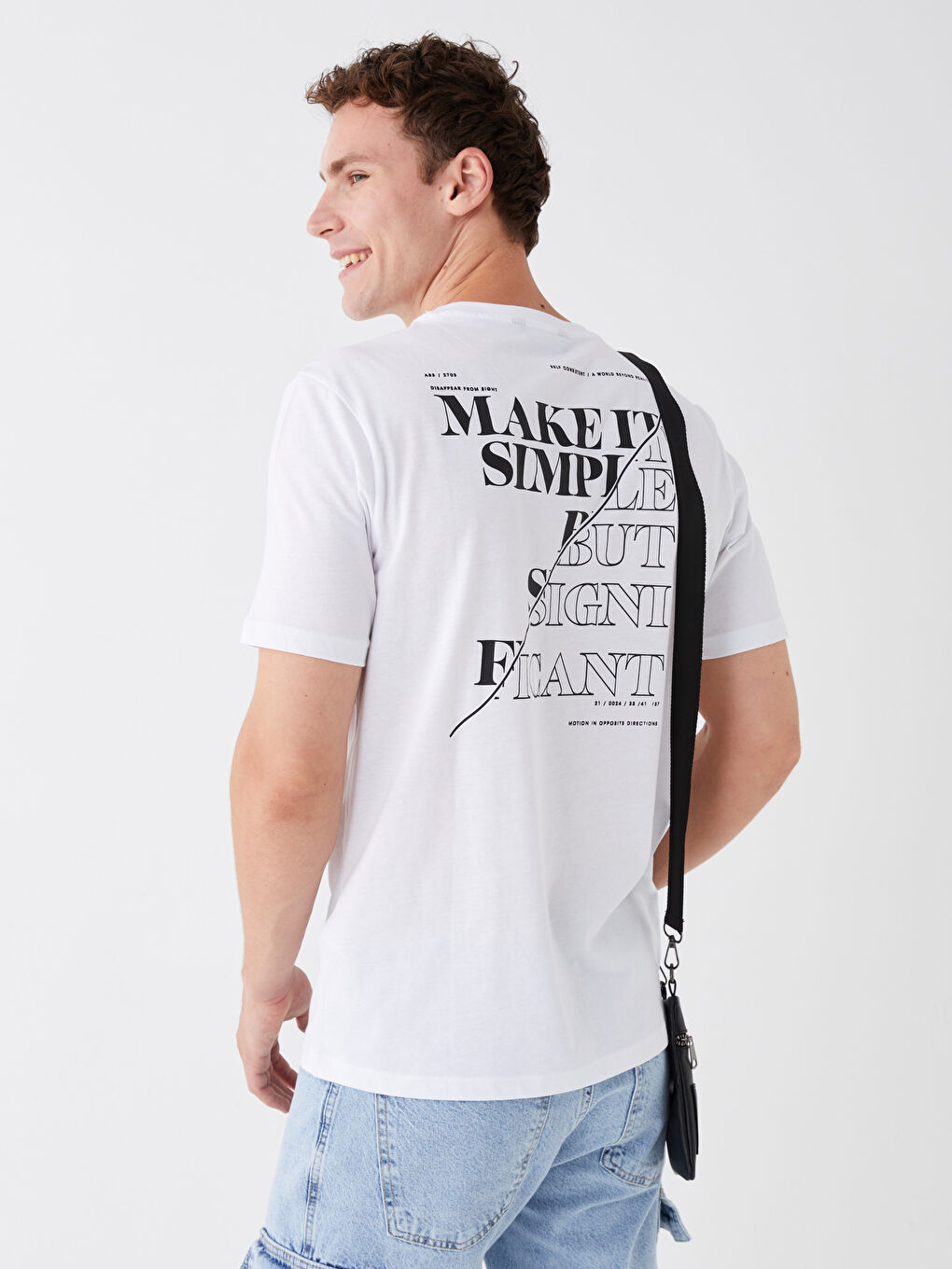 Beyaz Bisiklet Yaka Kısa Kollu Baskılı Penye Erkek Tişört