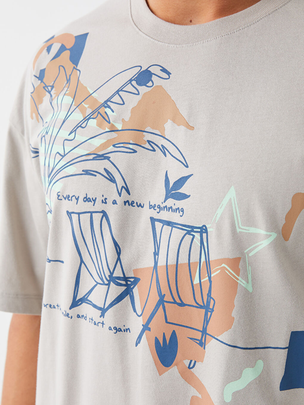 Bej Bisiklet Yaka Kısa Kollu Baskılı Penye Erkek Tişört-3