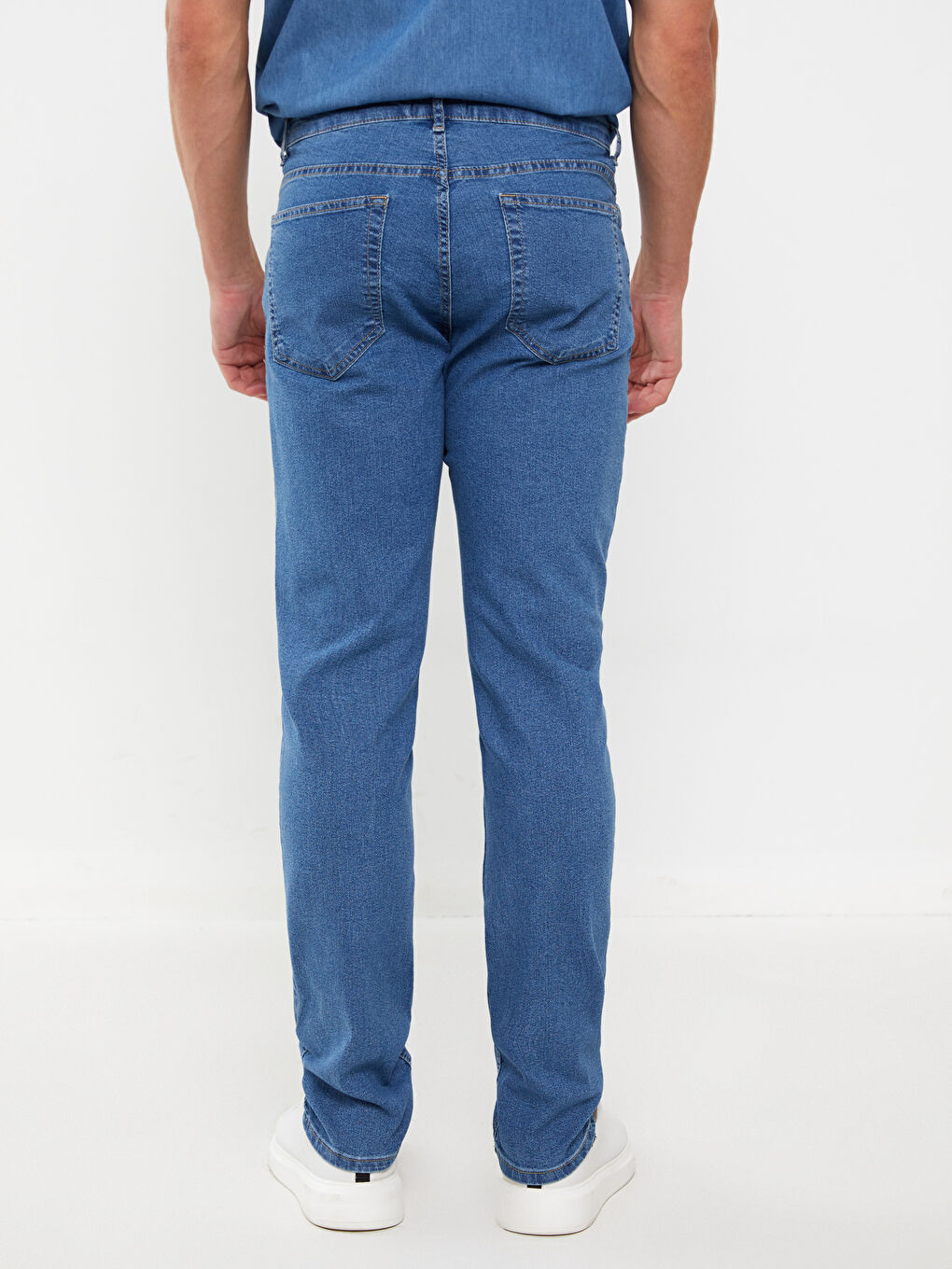 779 جينز بقصة عادية للرجال-4