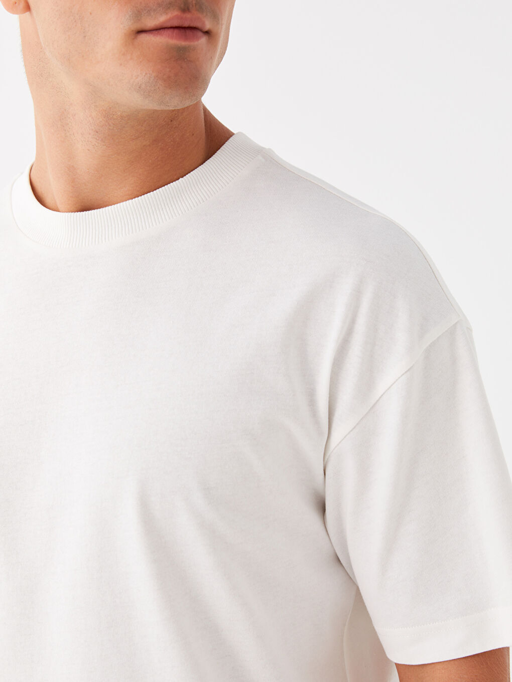 T-shirt Oversize à Col Rond et Manches Courtes en Jersey pour Hommes-3