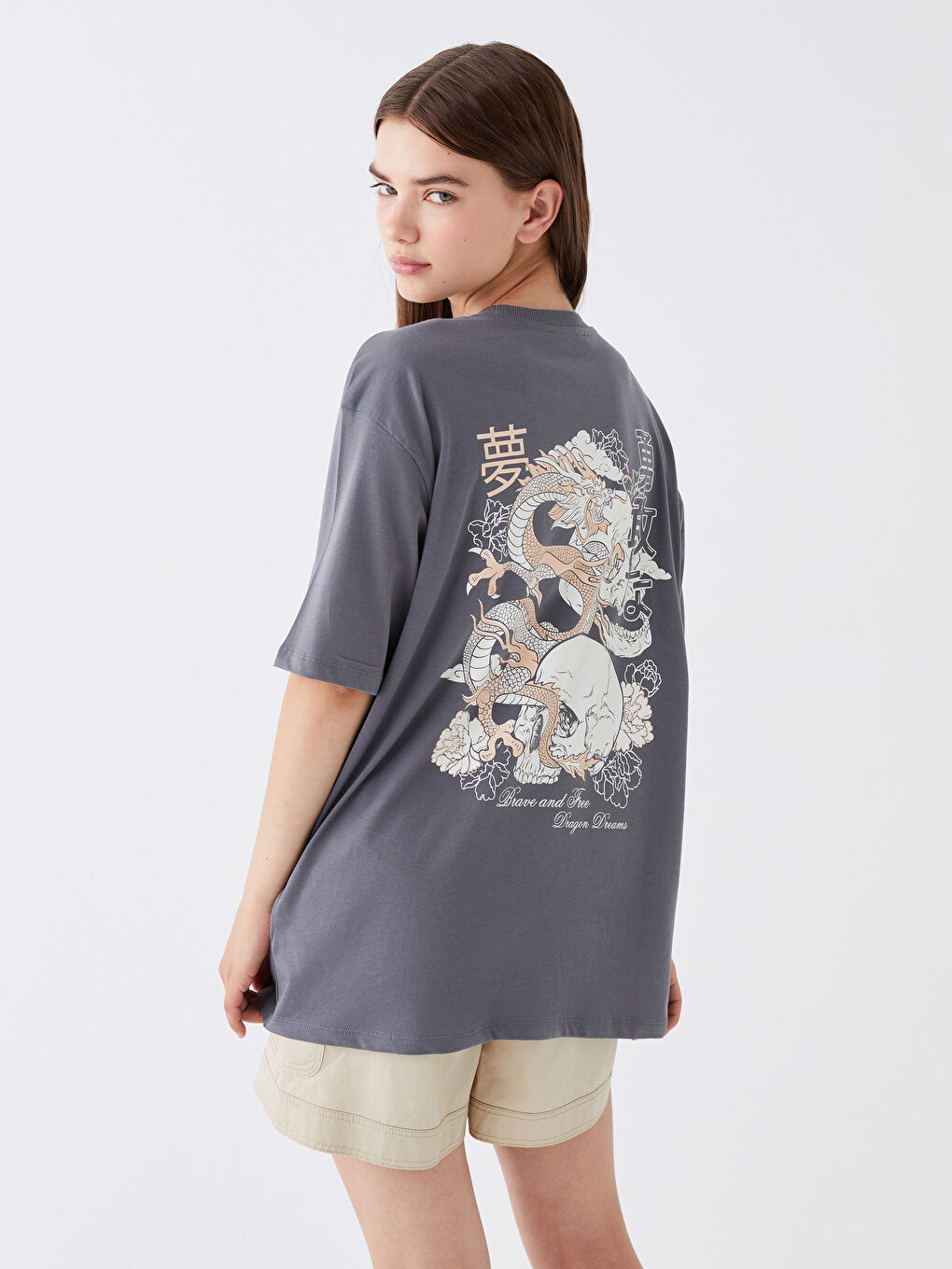 Gri Bisiklet Yaka Baskılı Kısa Kollu Oversize Kadın Tişört