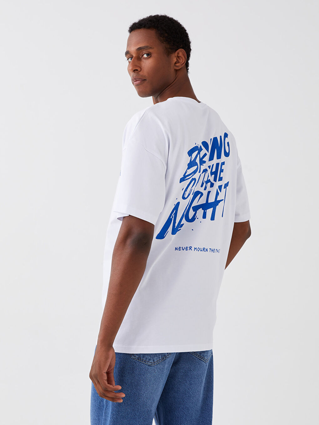 Beyaz Bisiklet Yaka Kısa Kollu Baskılı Penye Erkek Tişört