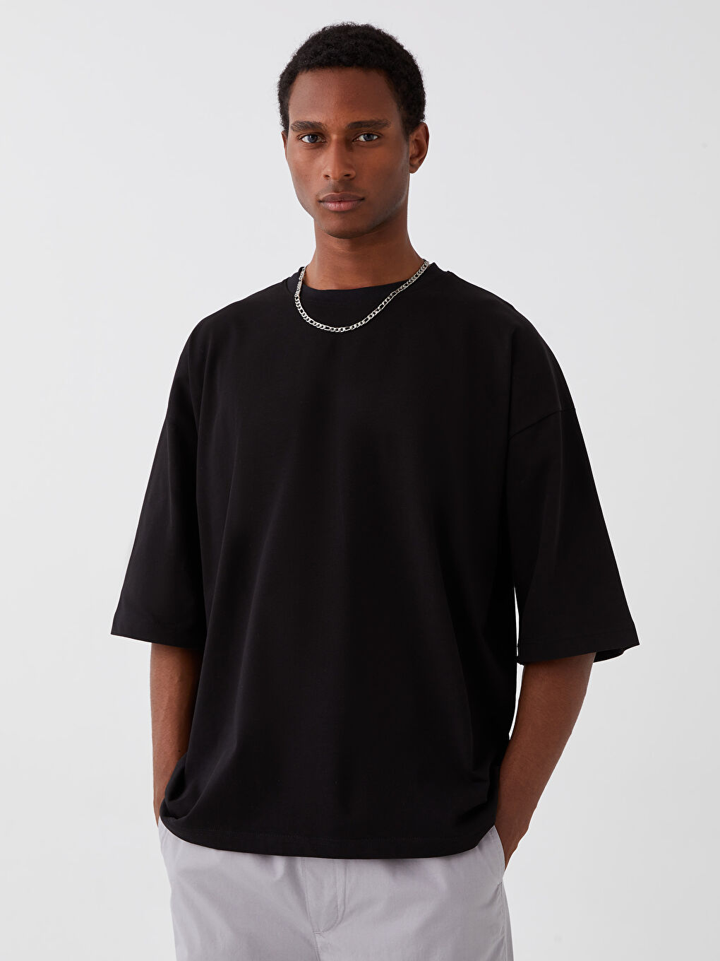 Siyah Oversize Bisiklet Yaka Kısa Kollu Penye Erkek Tişört-1