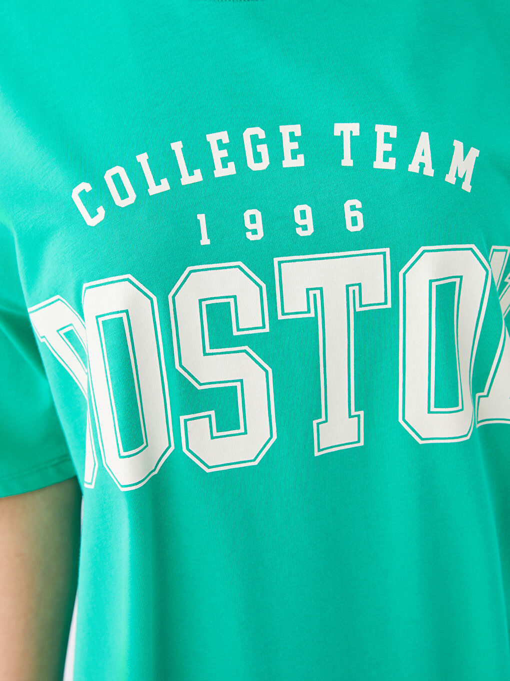 Yeşil Bisiklet Yaka Baskılı Kısa Kollu Oversize Kadın Tişört-3