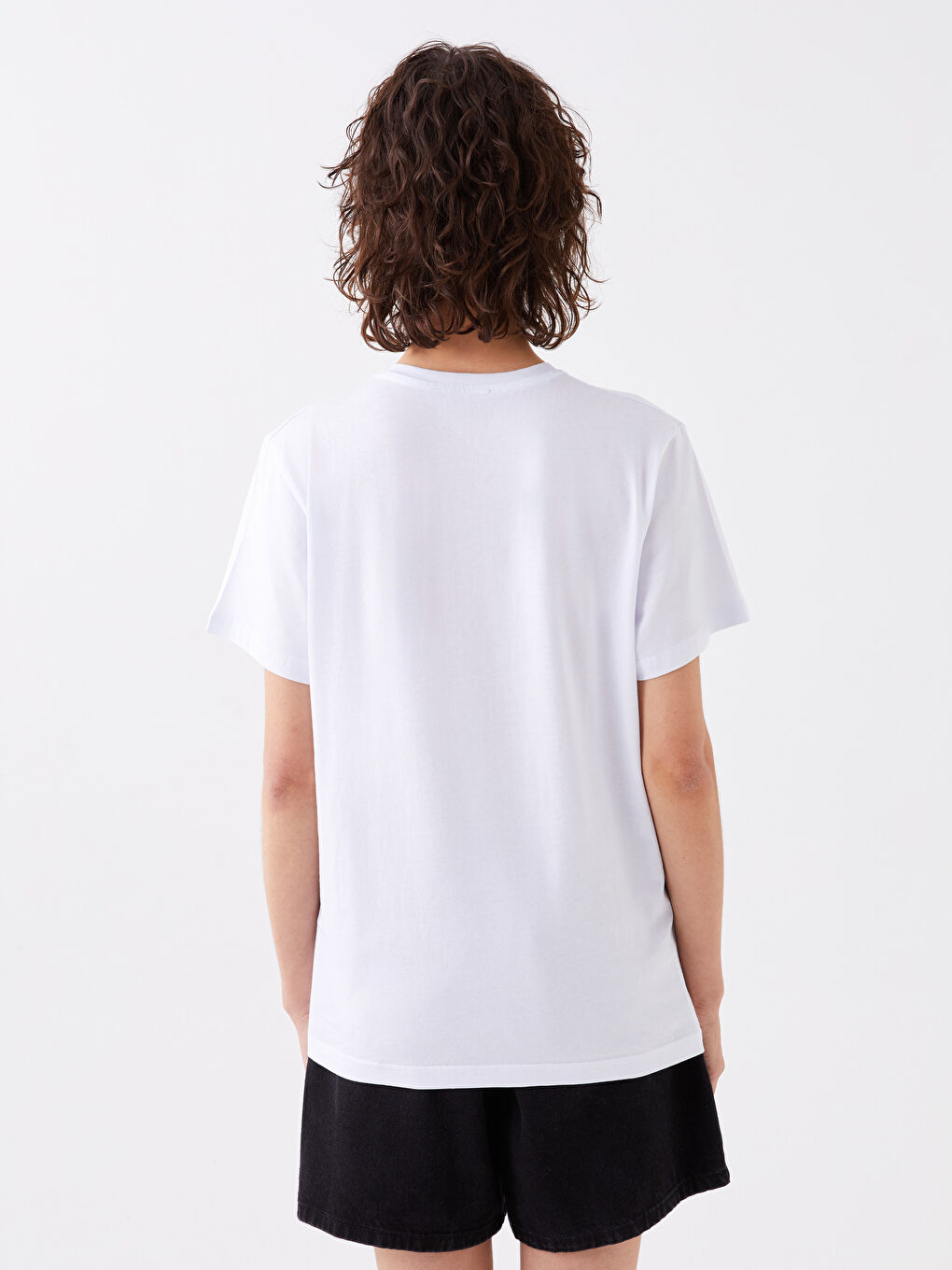 Beyaz Bisiklet Yaka Baskılı Kısa Kollu Kadın Tişört-9