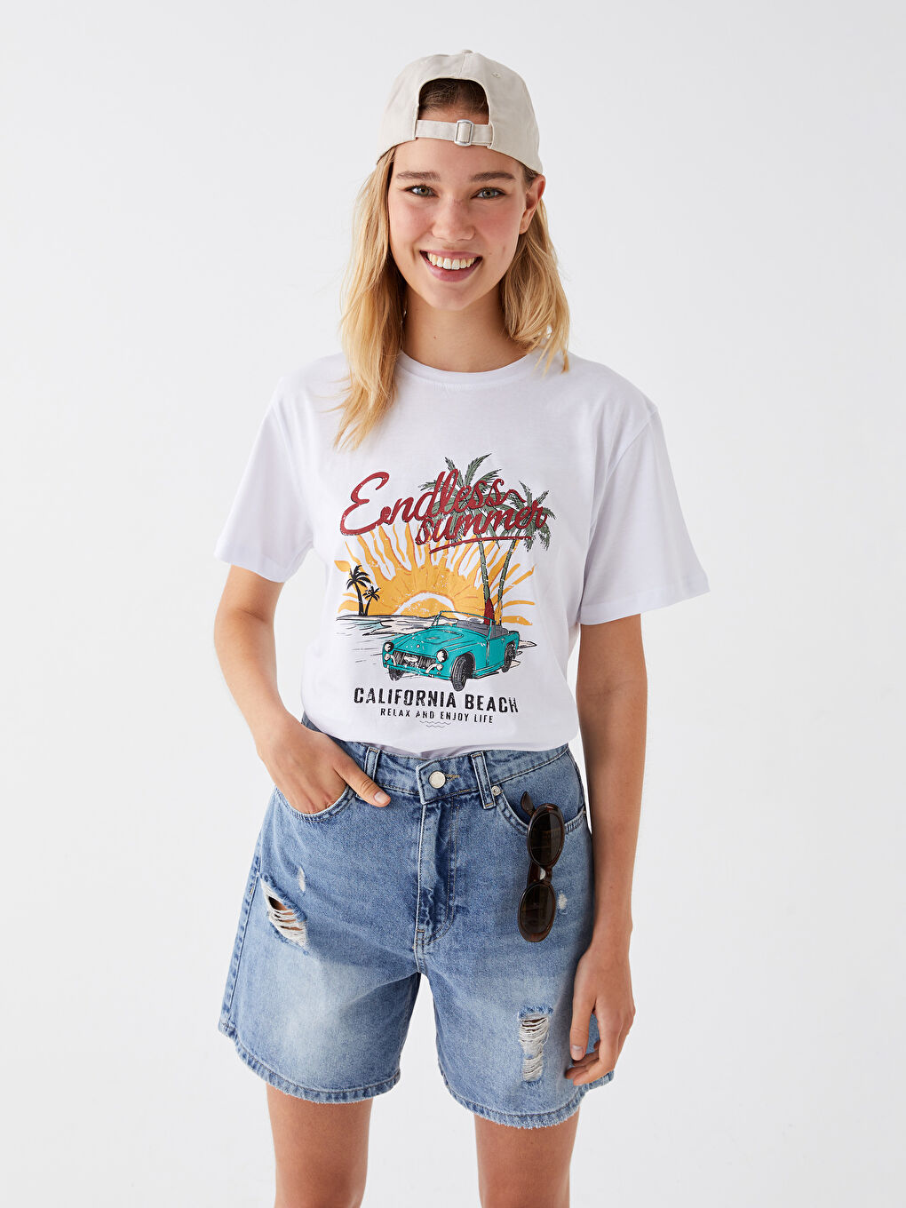 Beyaz Bisiklet Yaka Baskılı Kısa Kollu Kadın Tişört-2