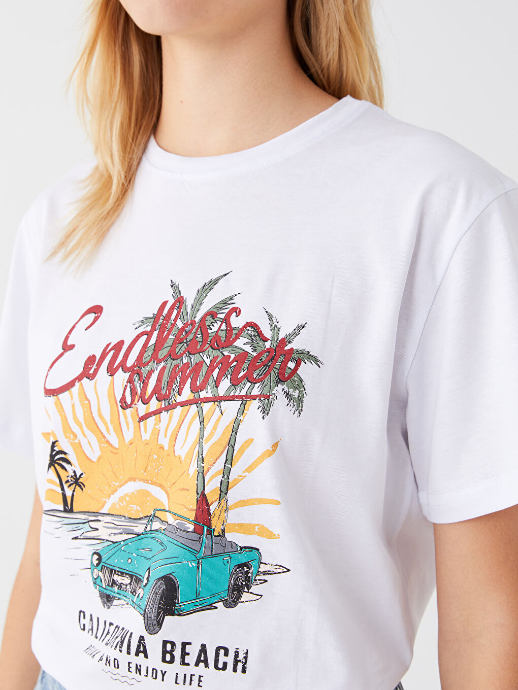 Beyaz Bisiklet Yaka Baskılı Kısa Kollu Kadın Tişört-6