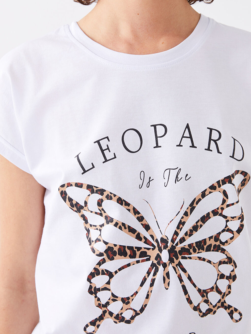 Beyaz Bisiklet Yaka Baskılı Kısa Kollu Kadın Tişört-7