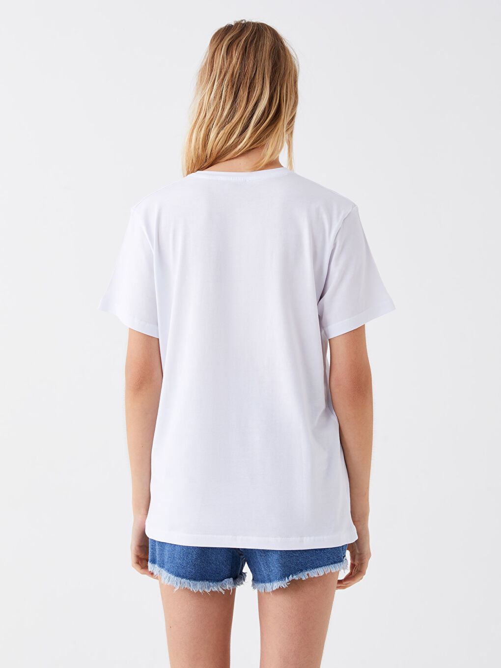 Beyaz Bisiklet Yaka Baskılı Kısa Kollu Kadın Tişört-8