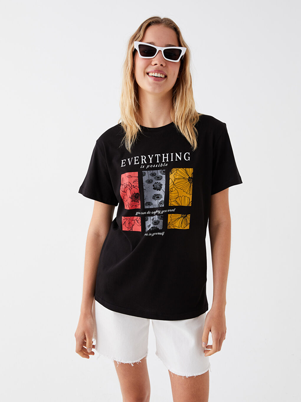 Siyah Bisiklet Yaka Baskılı Kısa Kollu Kadın Tişört-2