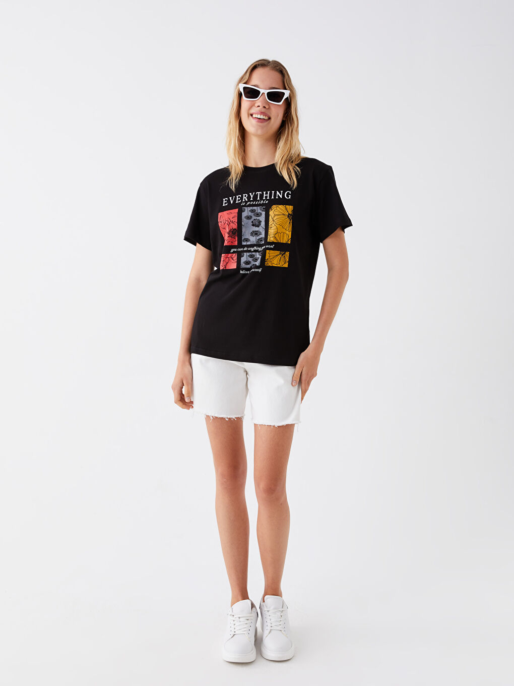 Siyah Bisiklet Yaka Baskılı Kısa Kollu Kadın Tişört-4