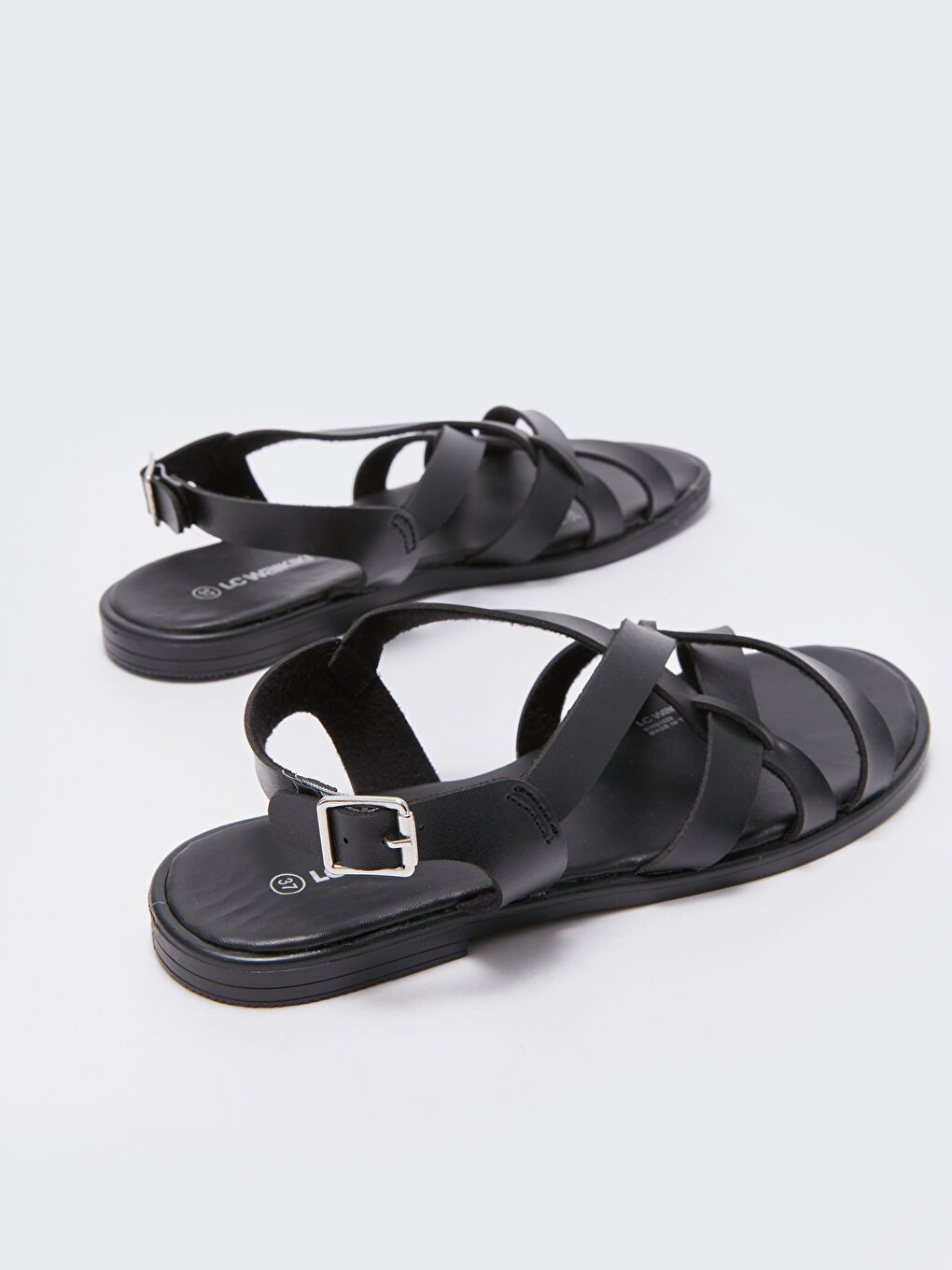 Siyah Çapraz Bantlı Deri Görünümlü Kadın Sandalet-4