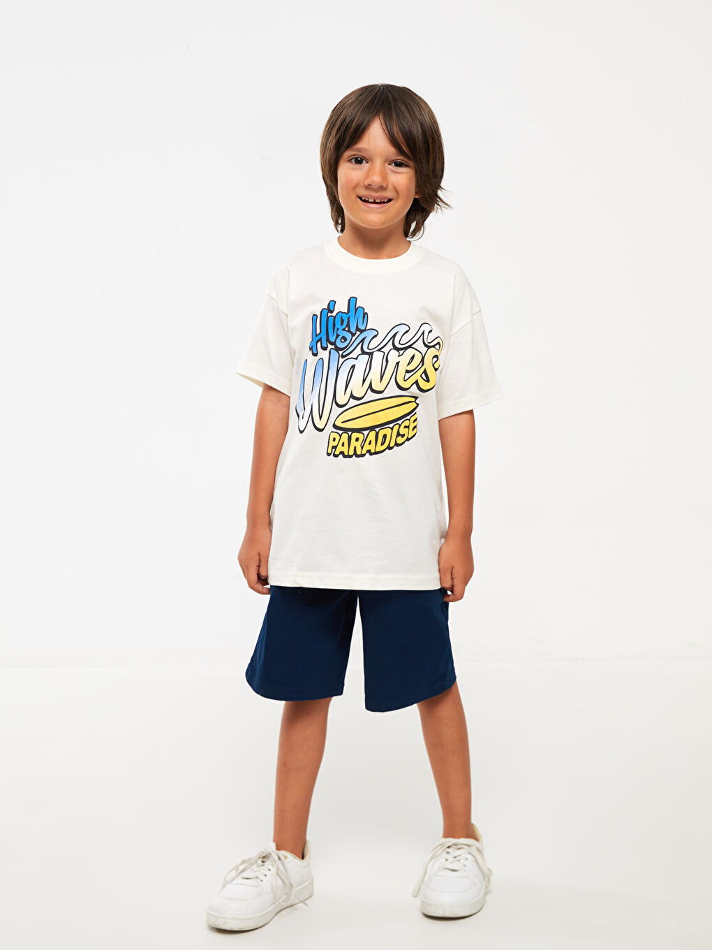 Relaxed Fit Crew Neck Printed Boys' T-Shirt-1