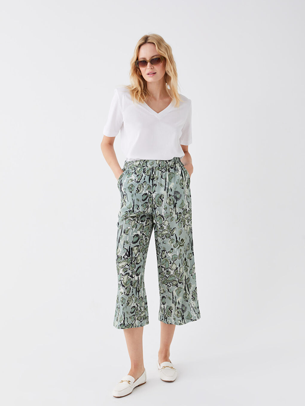 Women's Capri with Elastic Waist Pattern -S3KE16Z8-LRR