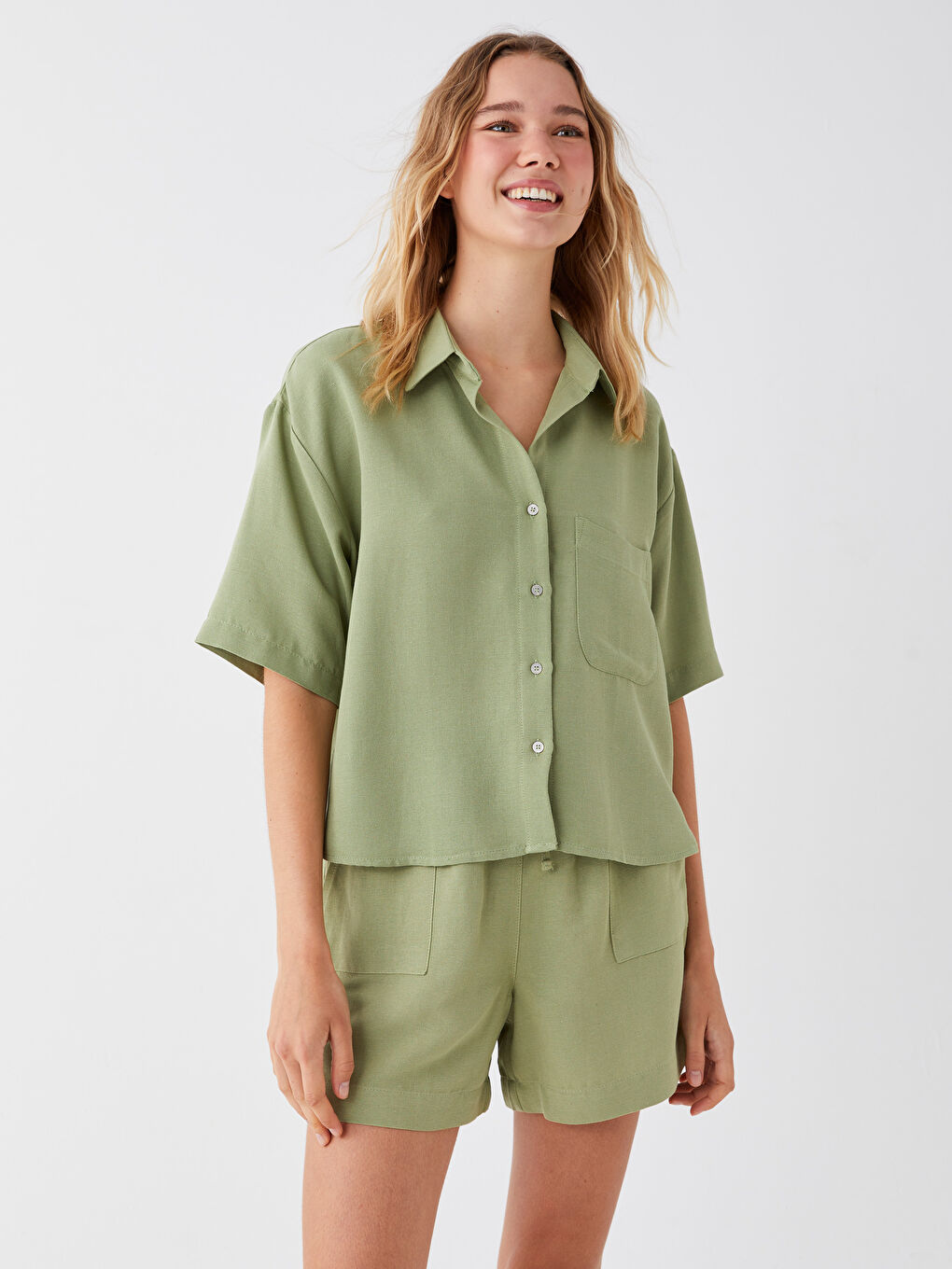 Plain Short Sleeve Poplin Women's Shirt-1