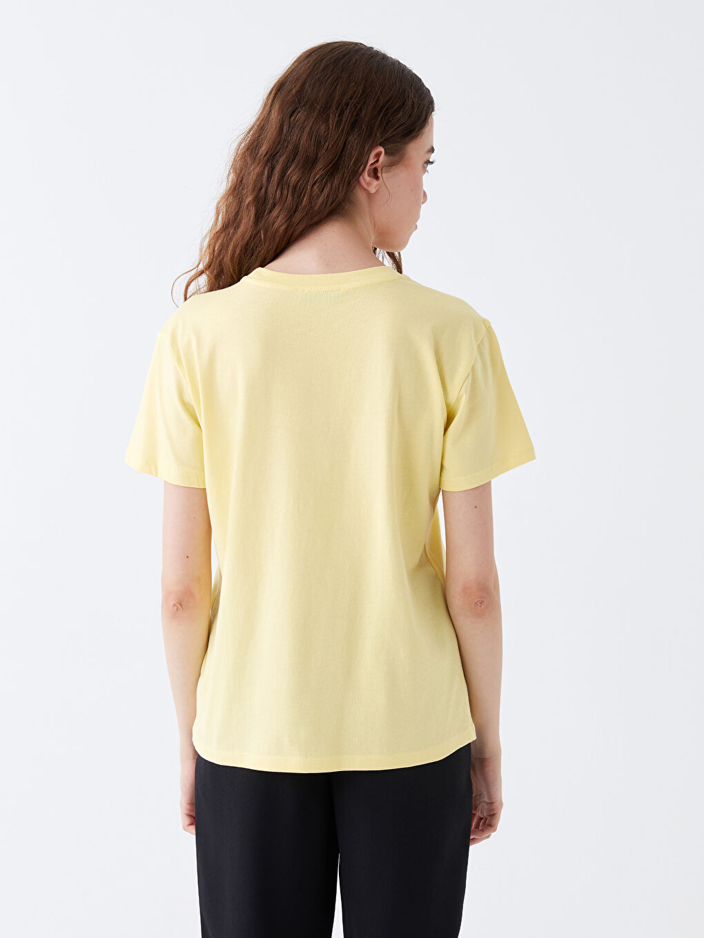 Sarı Bisiklet Yaka Baskılı Kısa Kollu Kadın Tişört-3