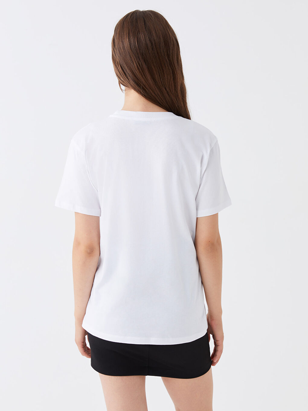Beyaz Bisiklet Yaka Baskılı Kısa Kollu Kadın Tişört-4