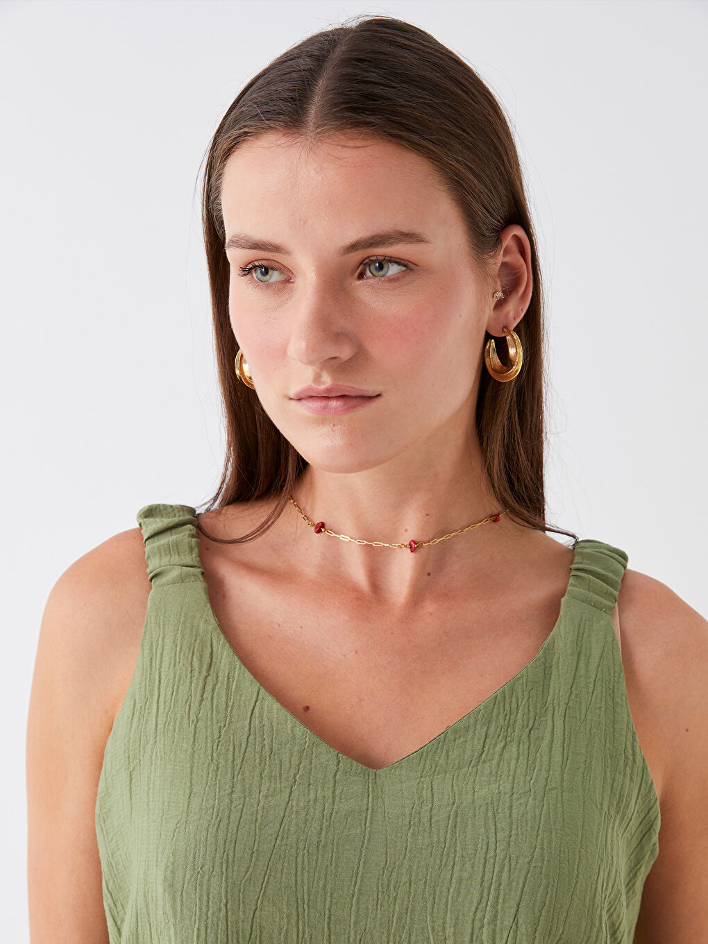 Yeşil V Yaka Düz Askılı Kadın Bluz-1