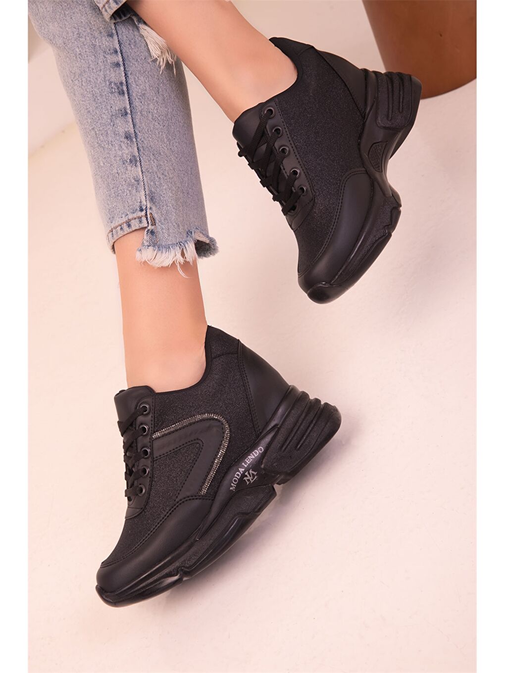 Siyah Bağcıklı Kadın Aktif Spor Ayakkabı-2