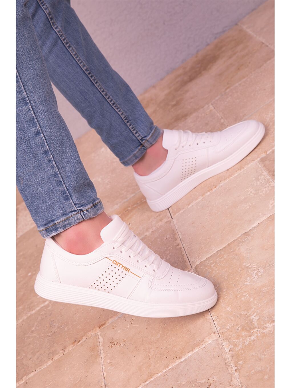 Beyaz Deri Görünümlü Bağcıklı Erkek Spor Ayakkabı-1