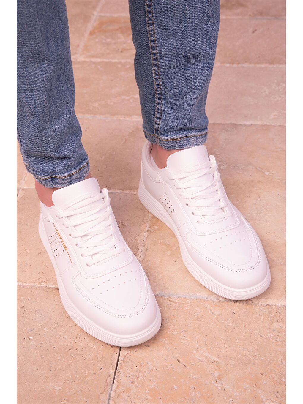 Beyaz Deri Görünümlü Bağcıklı Erkek Spor Ayakkabı-3