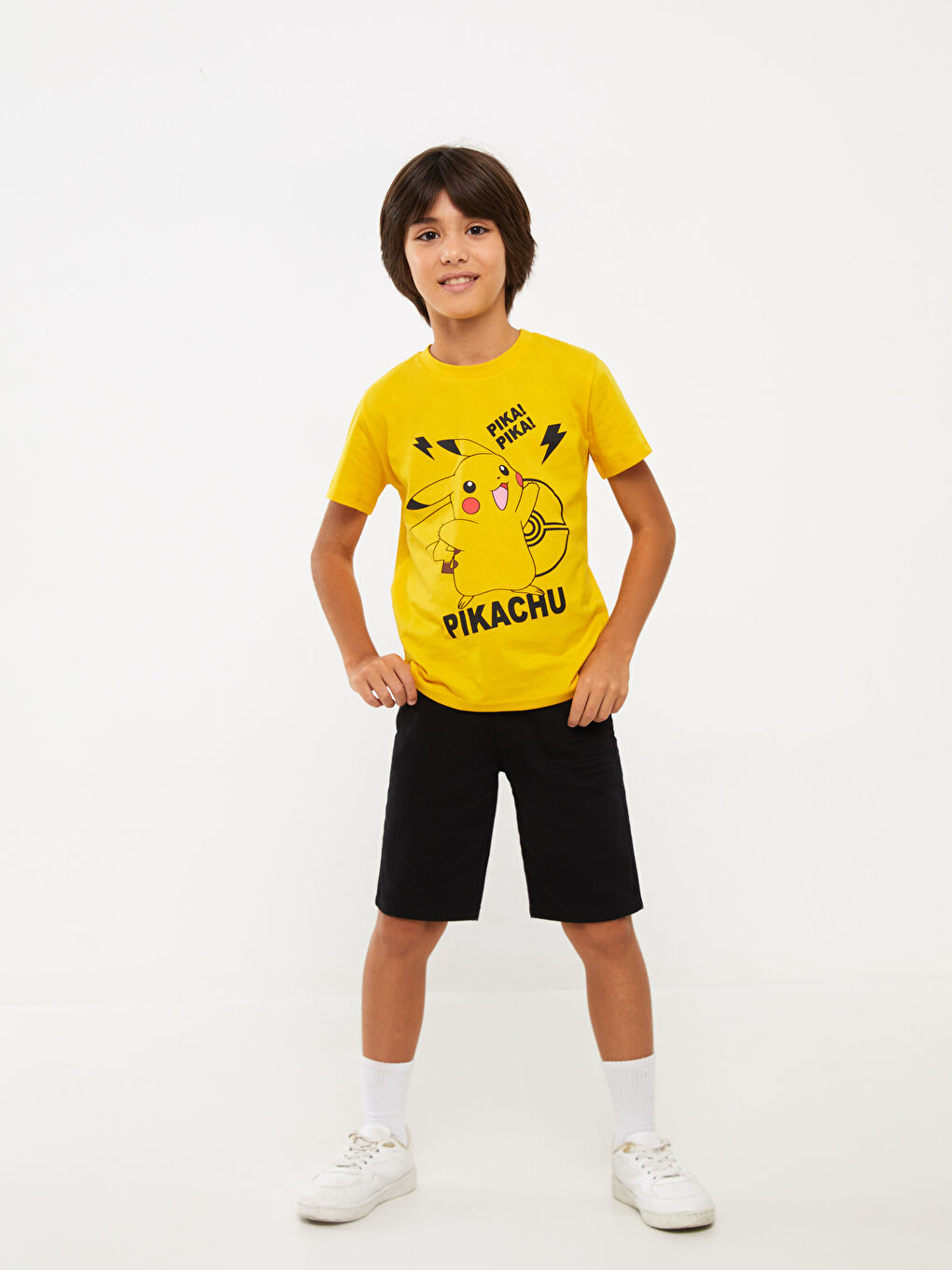 Sarı Bisiklet Yaka Pikachu Baskılı Kısa Kollu Erkek Çocuk Tişört-3