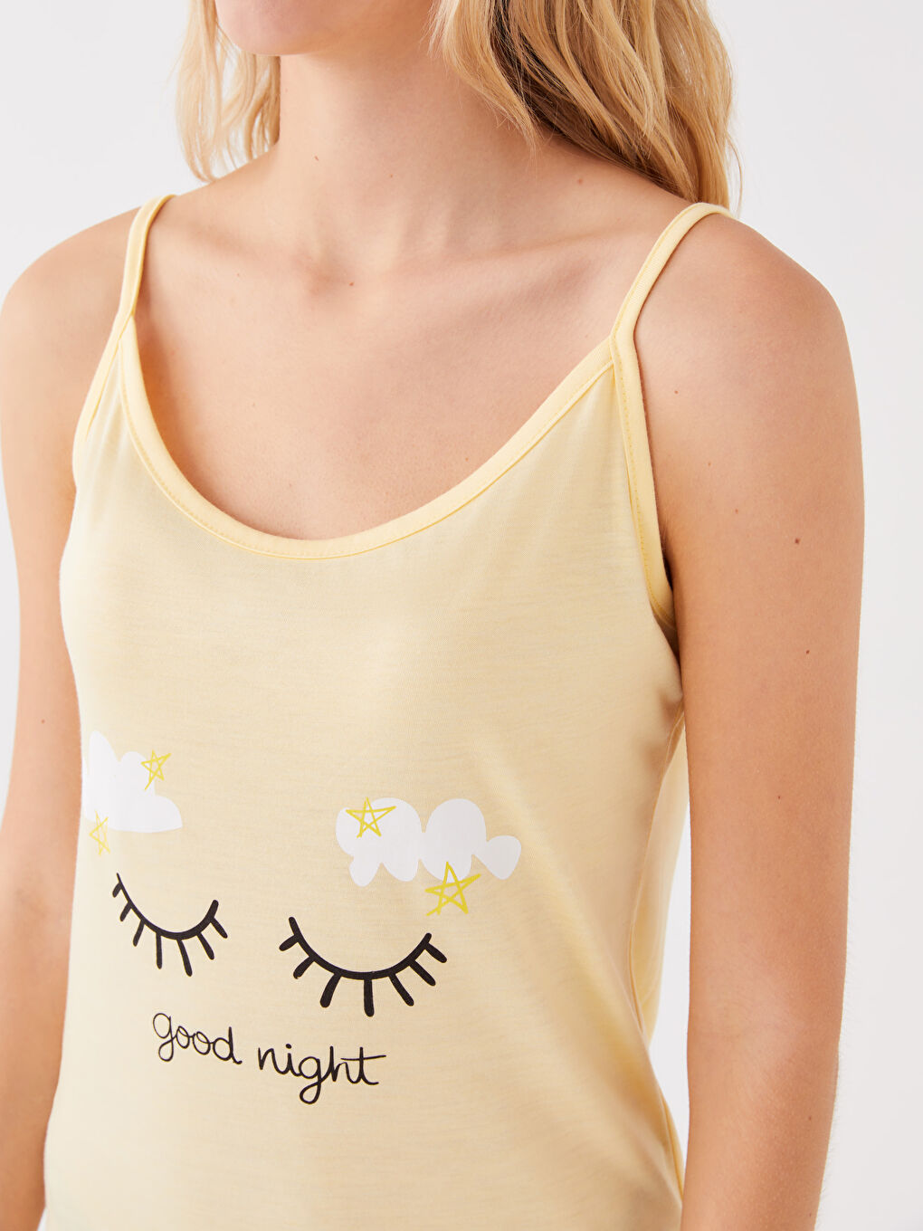 Sarı Askılı U Yaka Baskılı Kadın Gecelik-2