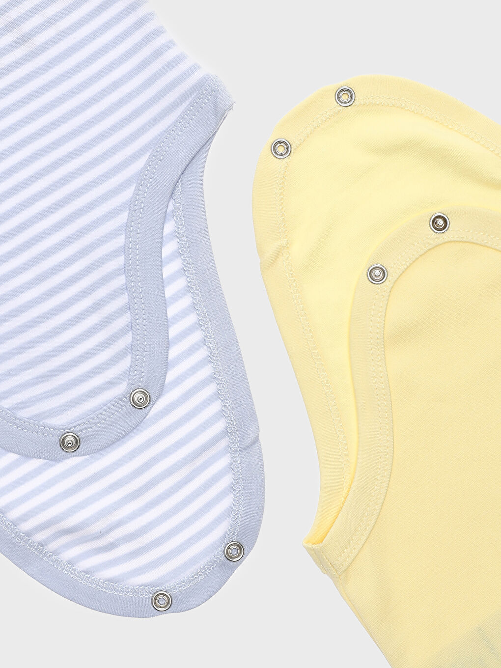 بودي سوت أولادي رضع بأكمام قصيرة وياقة دائرية وكباسين طقطق عبوة من قطعتين-3