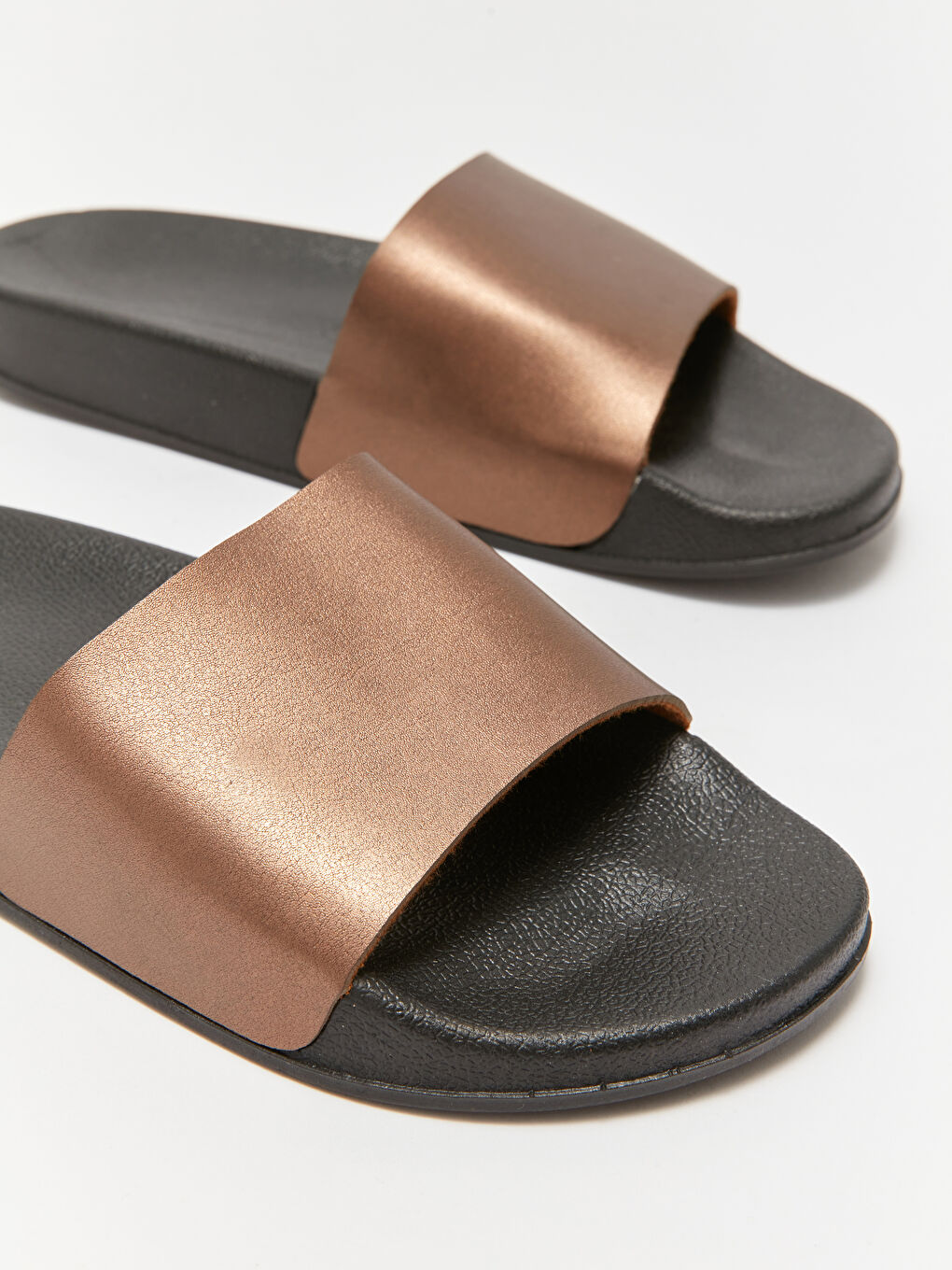 Single-Band Women's Slippers-2