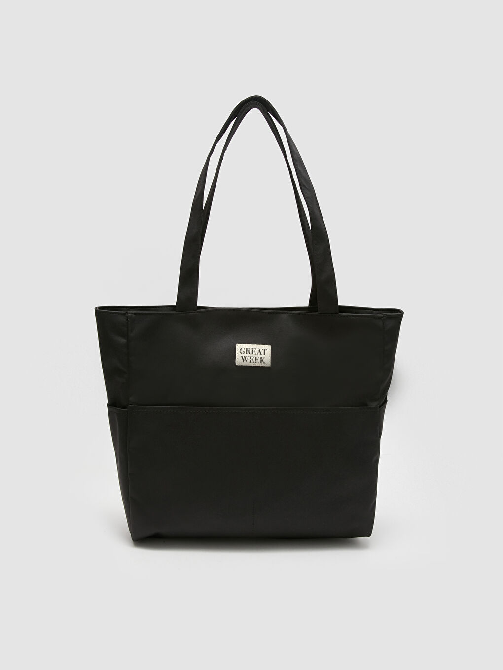 Siyah Etiket Baskılı Kadın Kol Çantası-1