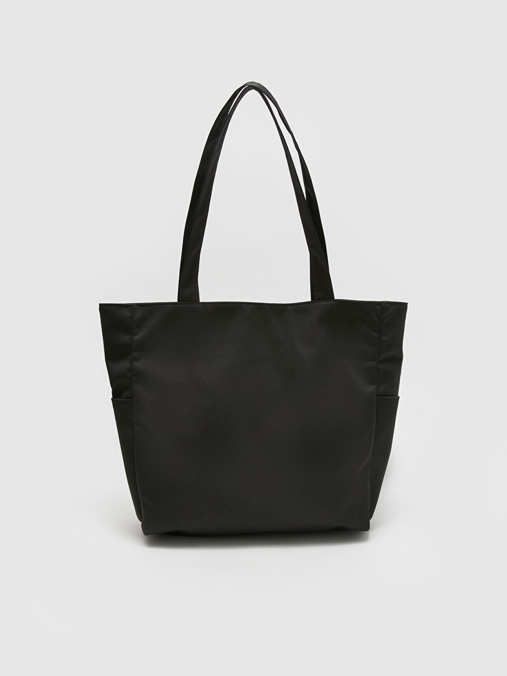 Siyah Etiket Baskılı Kadın Kol Çantası-3