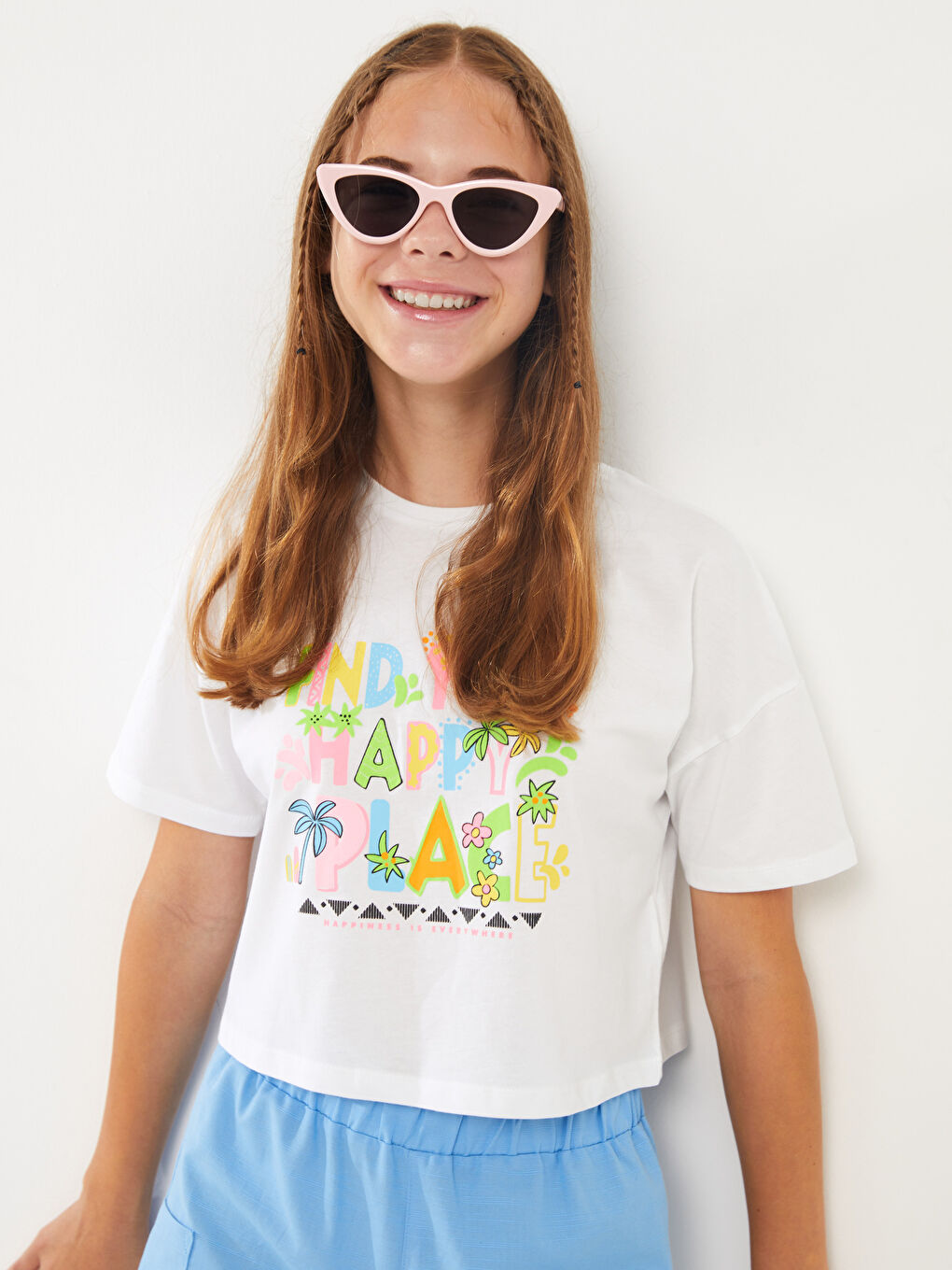 Beyaz Bisiklet Yaka Baskılı Kısa Kollu Kız Çocuk Crop Tişört-1