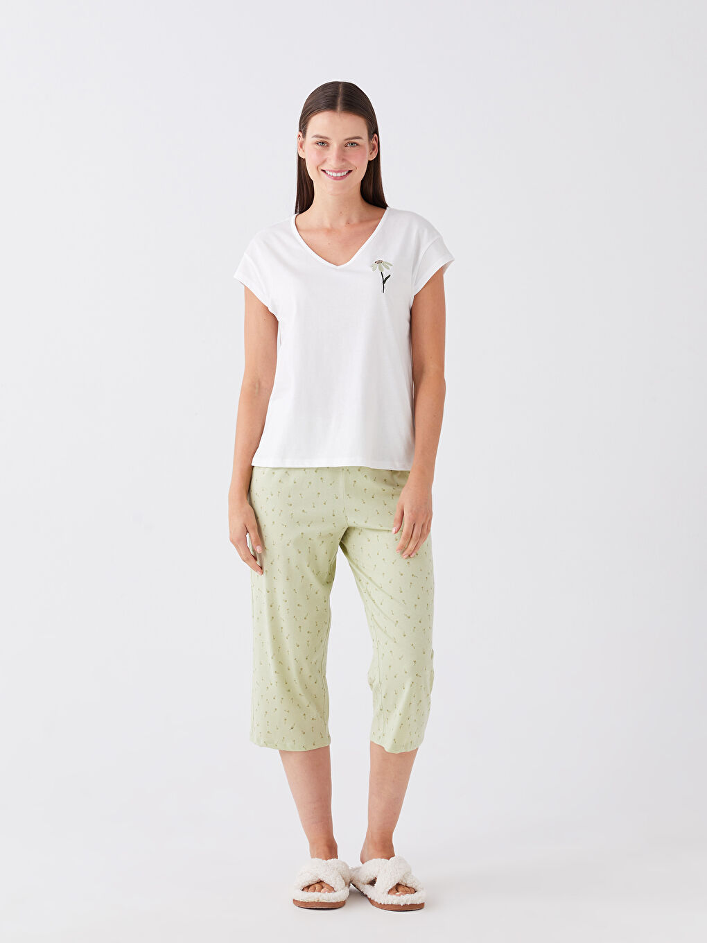 Yeşil V Yaka Baskılı Kısa Kollu Kadın Kaprili Pijama Takımı-2