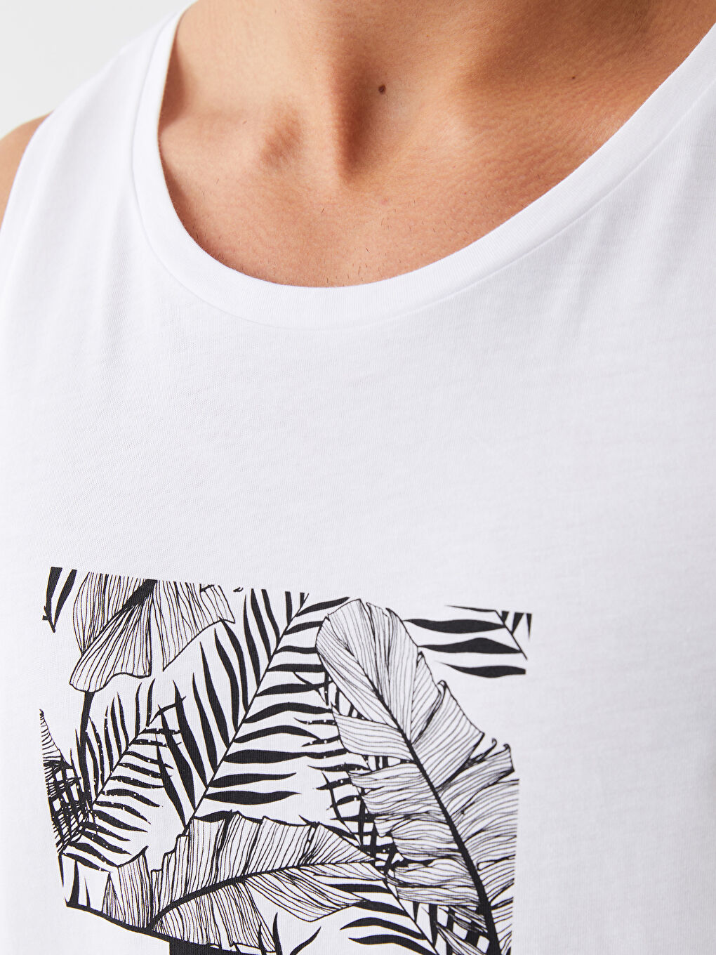 Beyaz Bisiklet Yaka Baskılı Penye Erkek Kolsuz Tişört-4