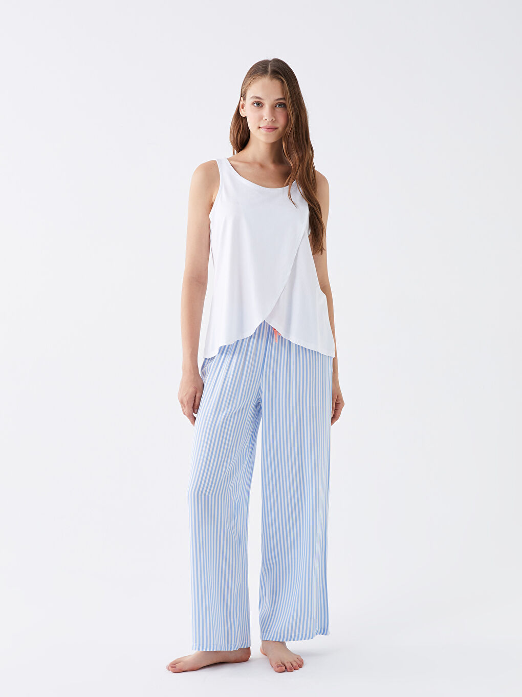 Mavi U Yaka Çizgili Kadın Kaprili Pijama Takımı-1