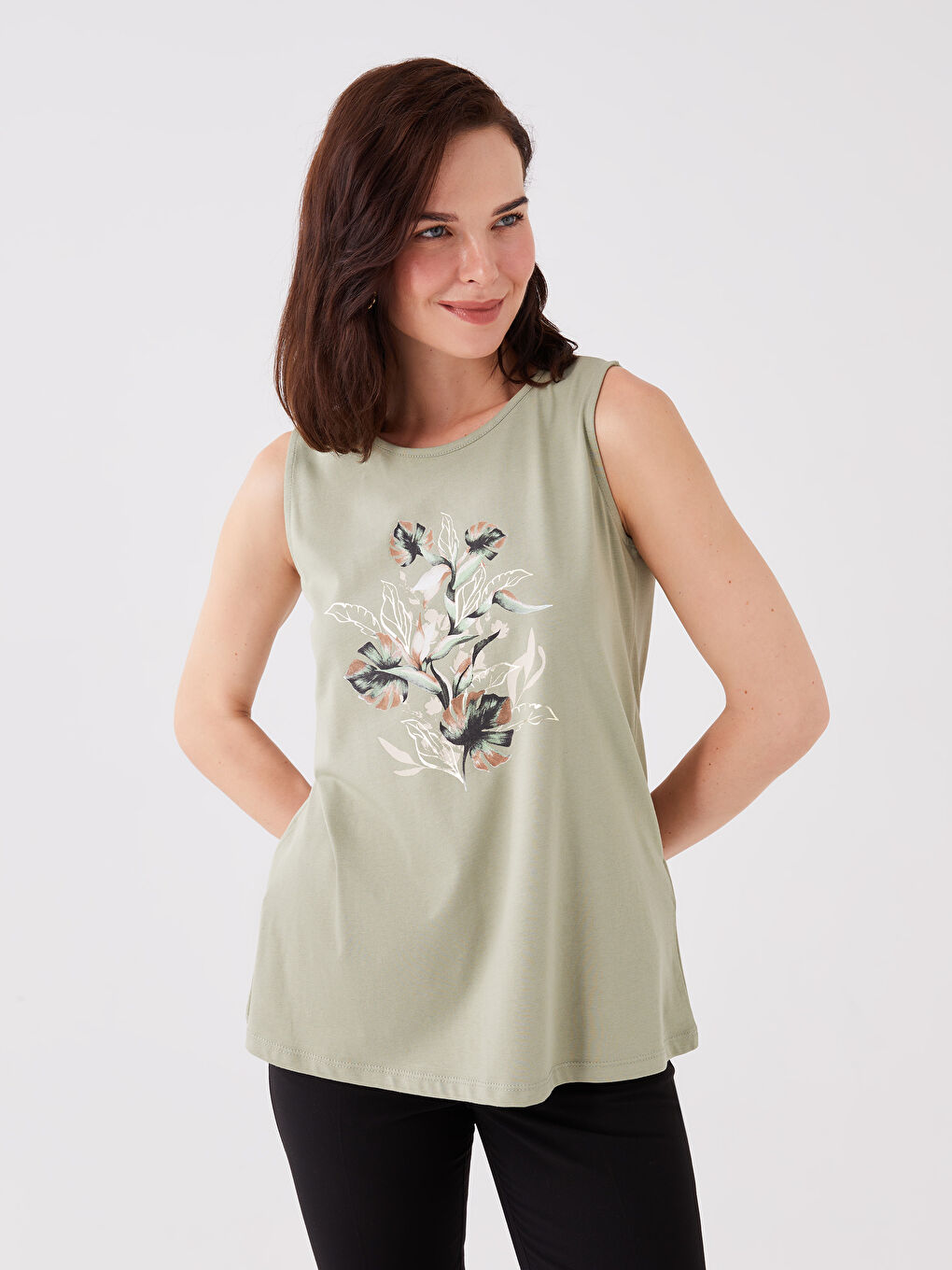 Yeşil Bisiklet Yaka Baskılı Kadın Bluz