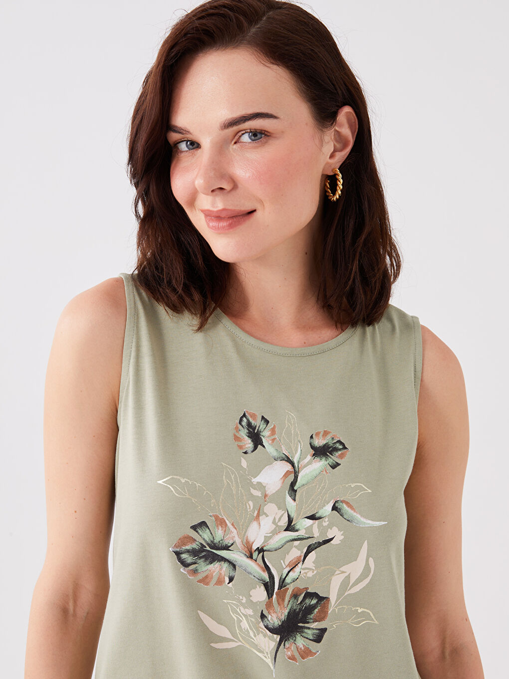 Yeşil Bisiklet Yaka Baskılı Kadın Bluz-1