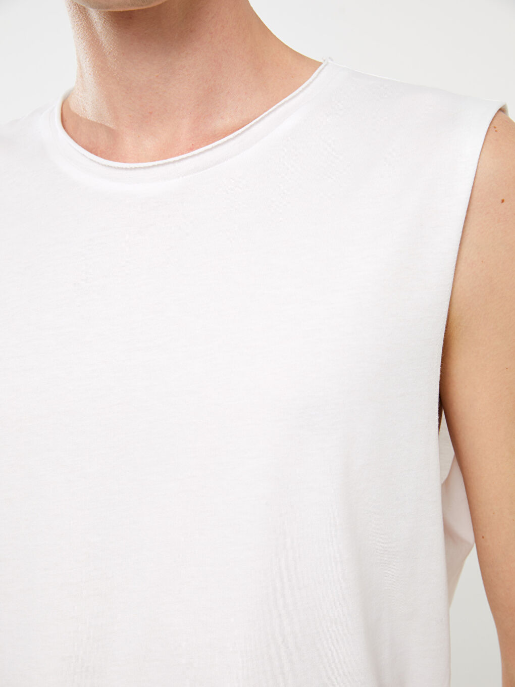 Beyaz Bisiklet Yaka Penye Erkek Kolsuz Tişört-3