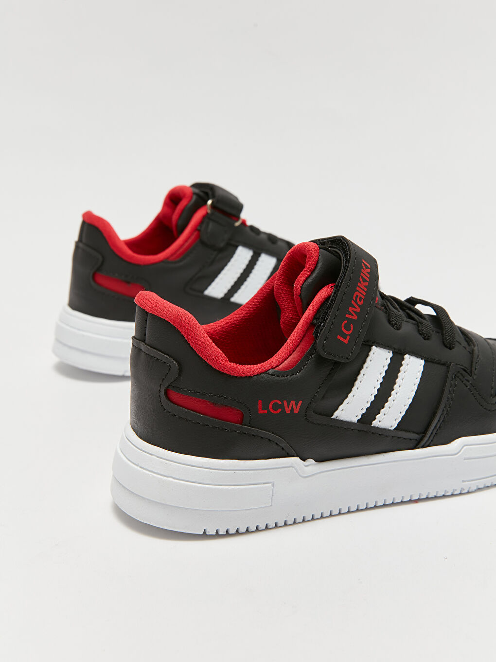 أحذية رياضية للأولاد بشريط لاصق-3