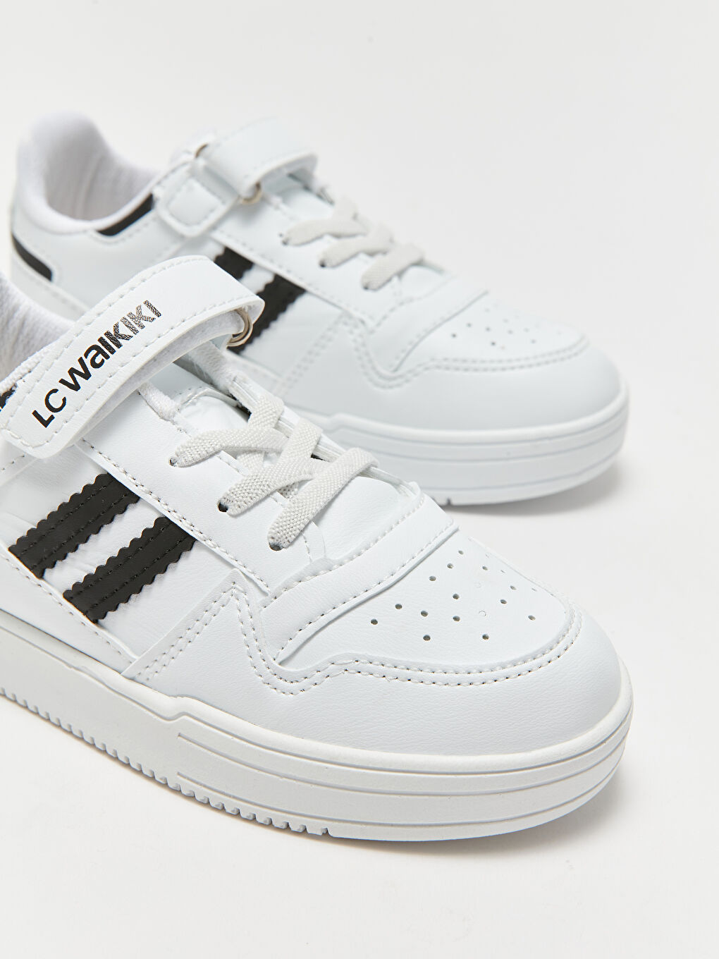 Beyaz Cırt Cırtlı Erkek Çocuk Spor Ayakkabı-2