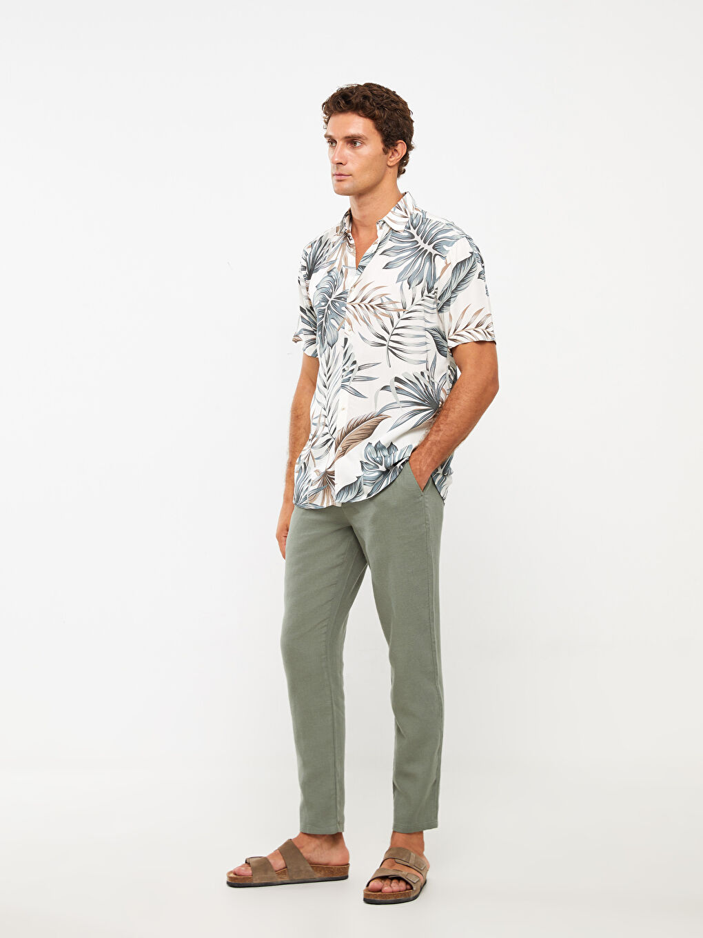 Beyaz Regular Fit Kısa Kollu Desenli Viskon Erkek Gömlek