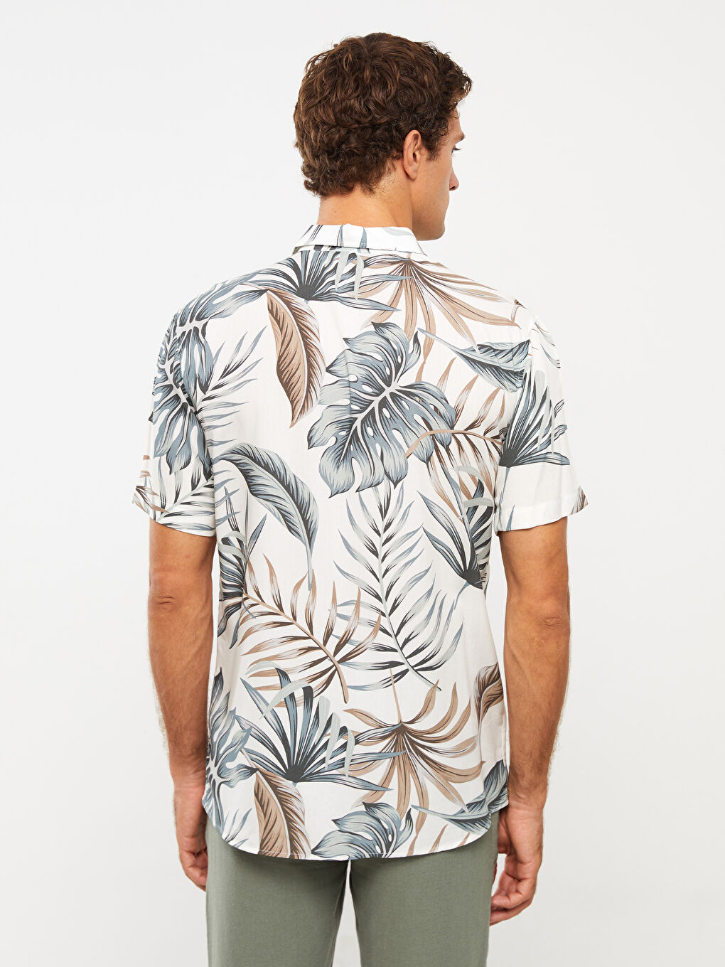 Beyaz Regular Fit Kısa Kollu Desenli Viskon Erkek Gömlek-5