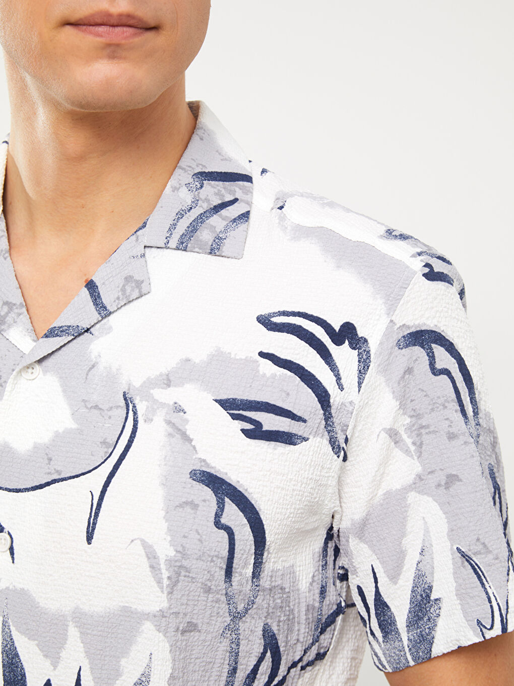 Gri Regular Fit Kısa Kollu Desenli Erkek Gömlek-3